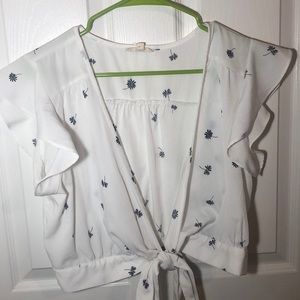 Cropped low cut cropped blouse